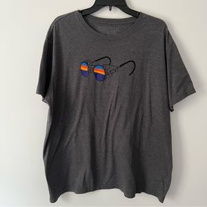 Patagonia Men’s Sunglasses Graphic T Shirt Gray XXL Slim Fit